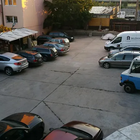 Poli Hotel 2*