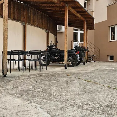 Poli 2* Blagoevgrad