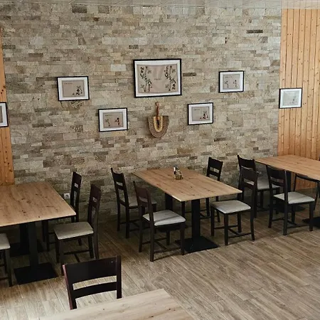 Hotel Poli 2*