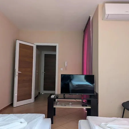 Poli Hotel 2*