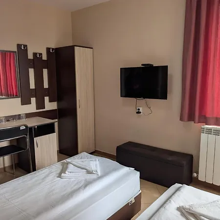 Poli Hotel 2*