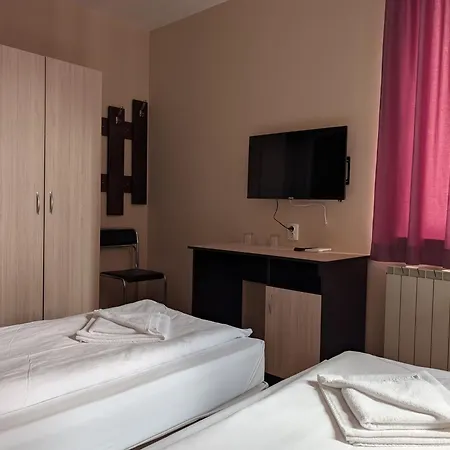 Poli Hotel 2*